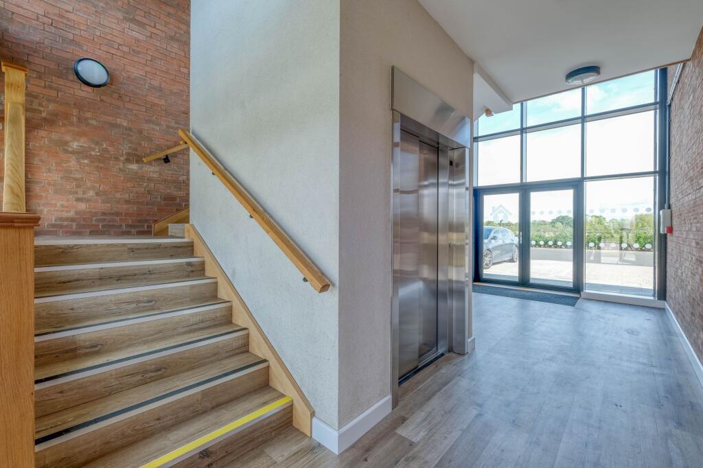 Additional image 28 of Droitwich Road, Bradley Green, B96