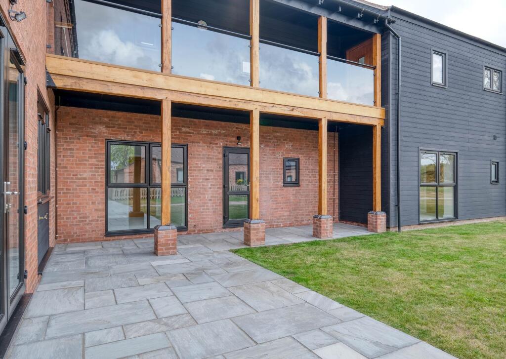 Additional image 14 of Droitwich Road, Bradley Green, B96