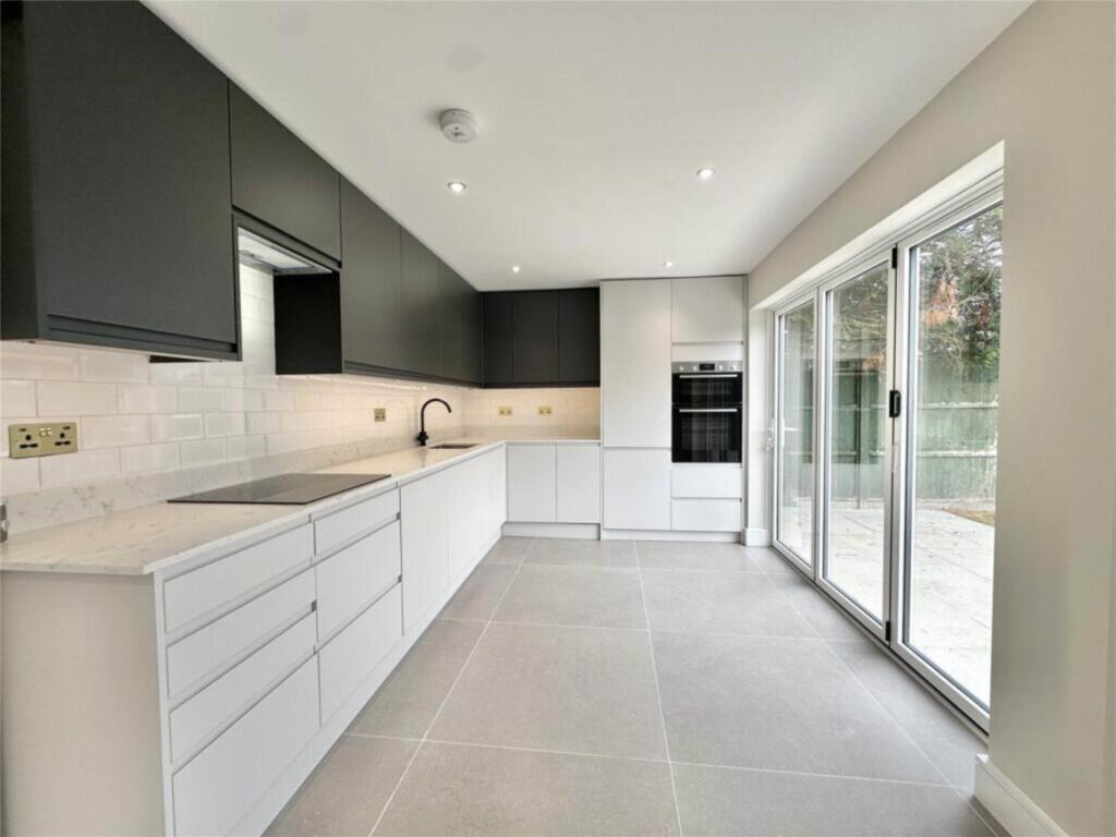 Wych Elms, Park Street