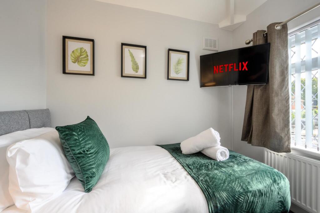 Additional image 16 of Longmore Road, Shirley