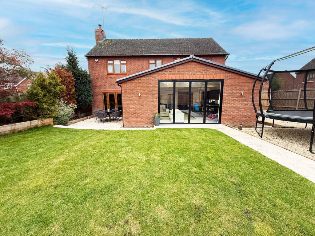 Additional image 7 of Hitherside, Dickens Heath, Solihull, B90 1RT