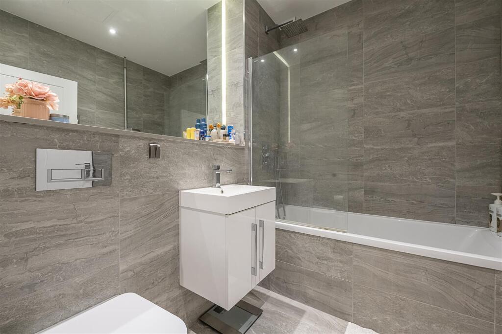 Additional image 13 of Grosvenor Road, St. Albans