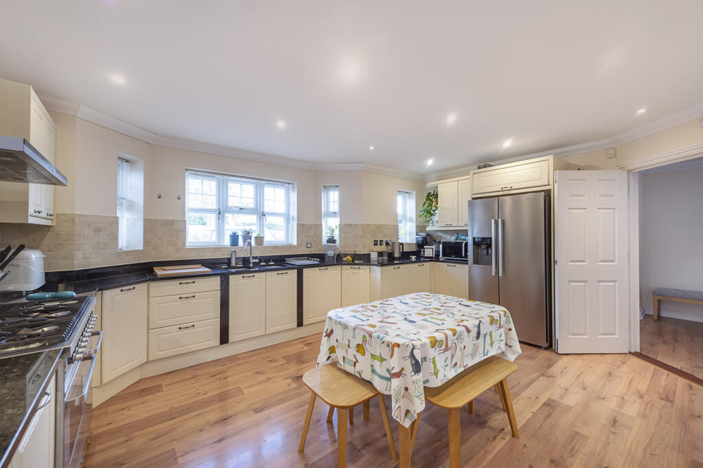 Additional image 7 of Penn Road, Park Street, St. Albans, Hertfordshire, AL2