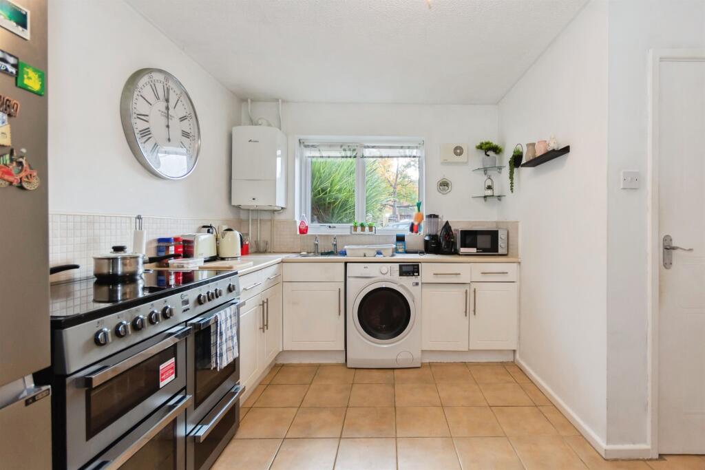 Additional image 6 of Ashmores Close, Redditch