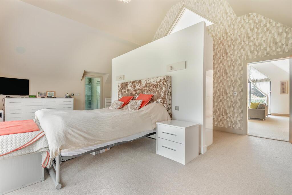 Additional image 6 of Moor Hall Drive