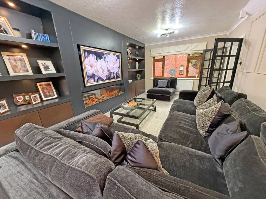 Additional image 5 of Hitherside, Dickens Heath, Solihull, B90 1RT