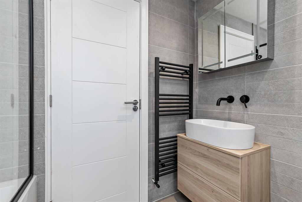 Additional image 20 of Wych Elms, Park Street