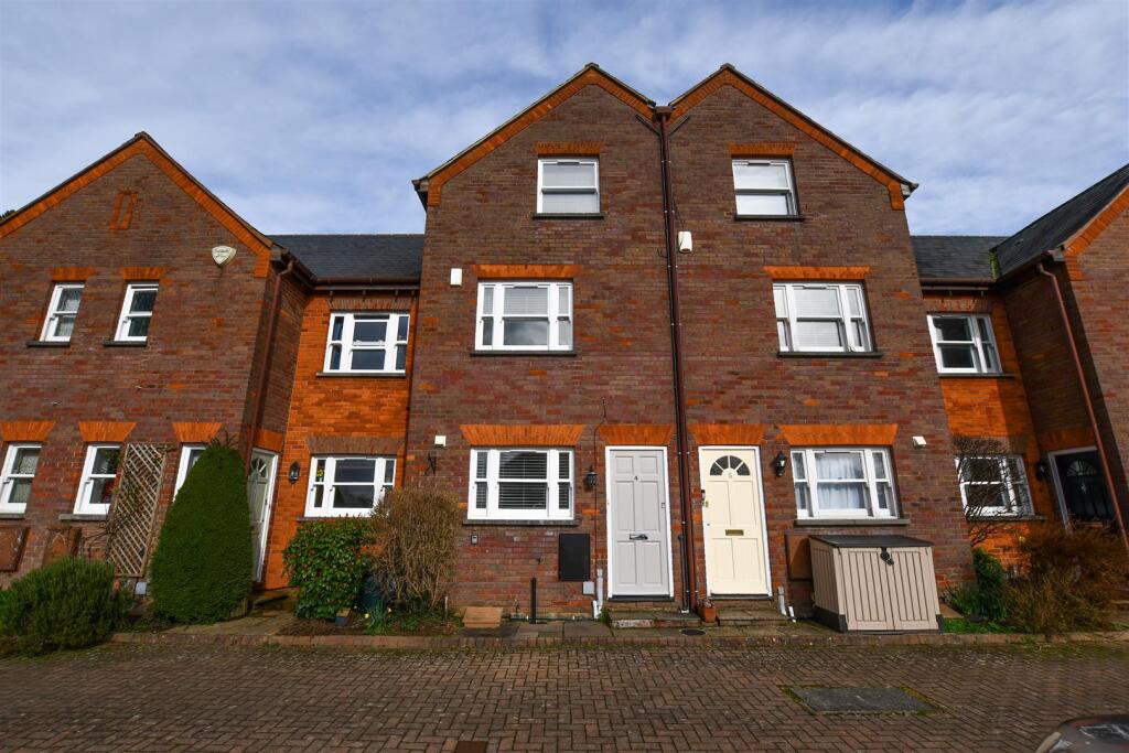 Property image for Cymbeline Court, The Lawns, Mount Pleasant, St. Albans