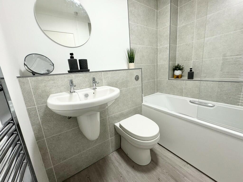 Additional image 8 of Cheswick Way, B90