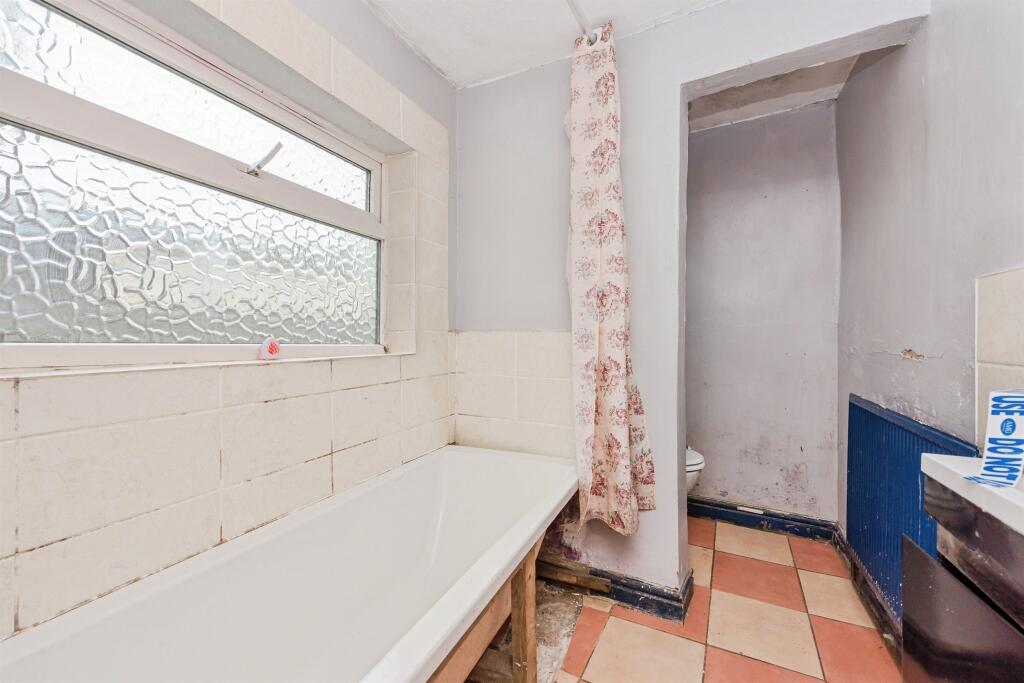 Additional image 5 of Tamworth Road, Amington, Tamworth