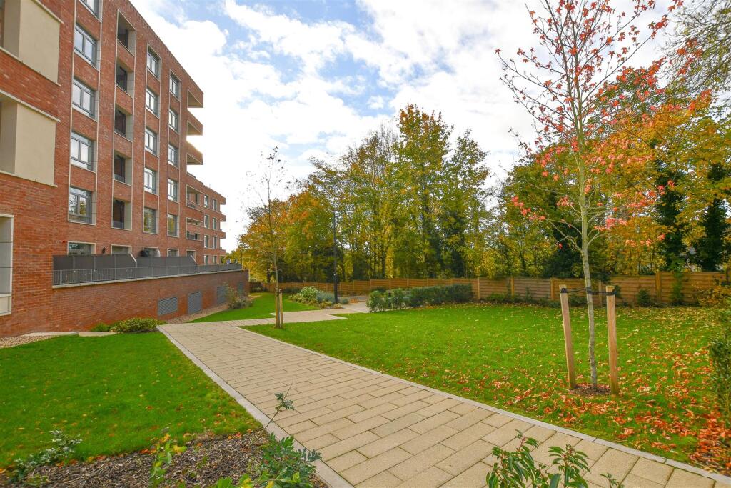 Additional image 12 of Grosvenor Road, St. Albans