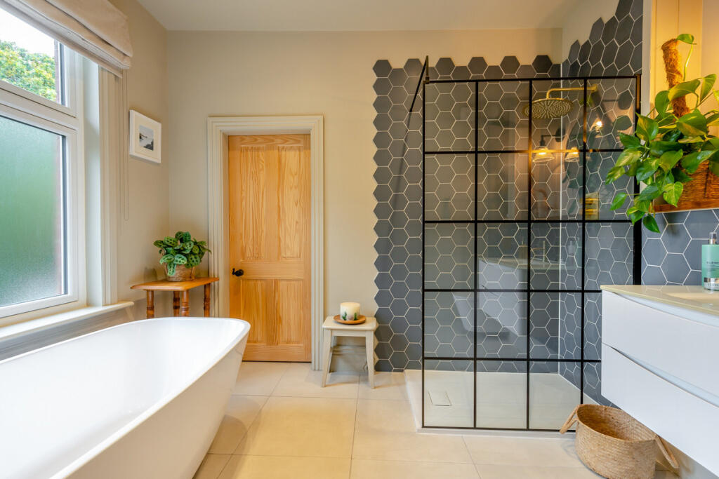 Additional image 23 of Kineton Green Road, Solihull, West Midlands B92 7DT