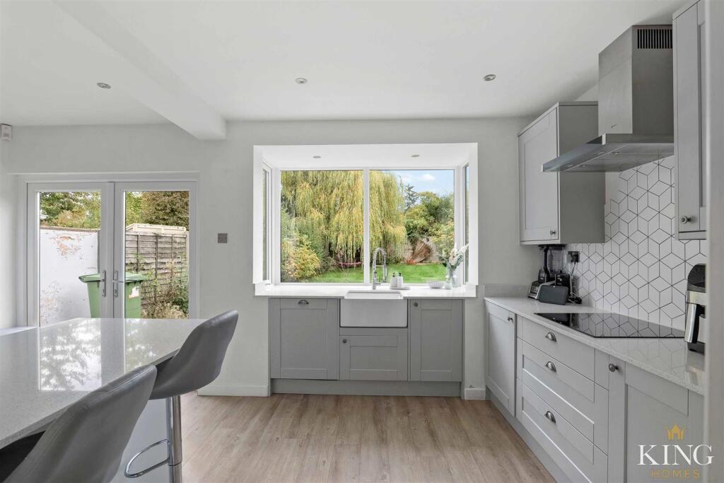 Additional image 4 of Birmingham Road, Mappleborough Green, B80 7BL