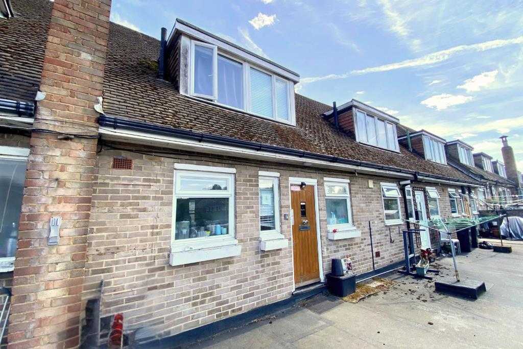 Additional image 9 of How Wood, Park Street, St. Albans, Hertfordshire, AL2