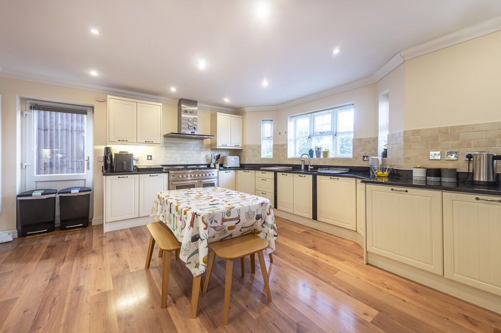 Additional image 4 of Penn Road, Park Street, St. Albans, Hertfordshire, AL2