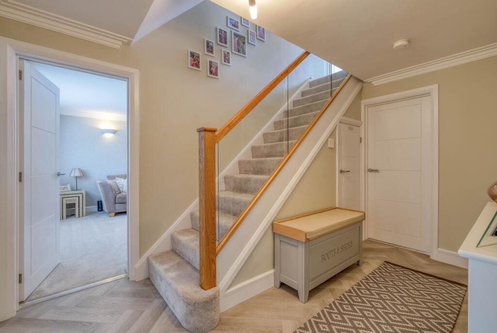 Additional image 18 of Gainsborough Crescent, Knowle, B93