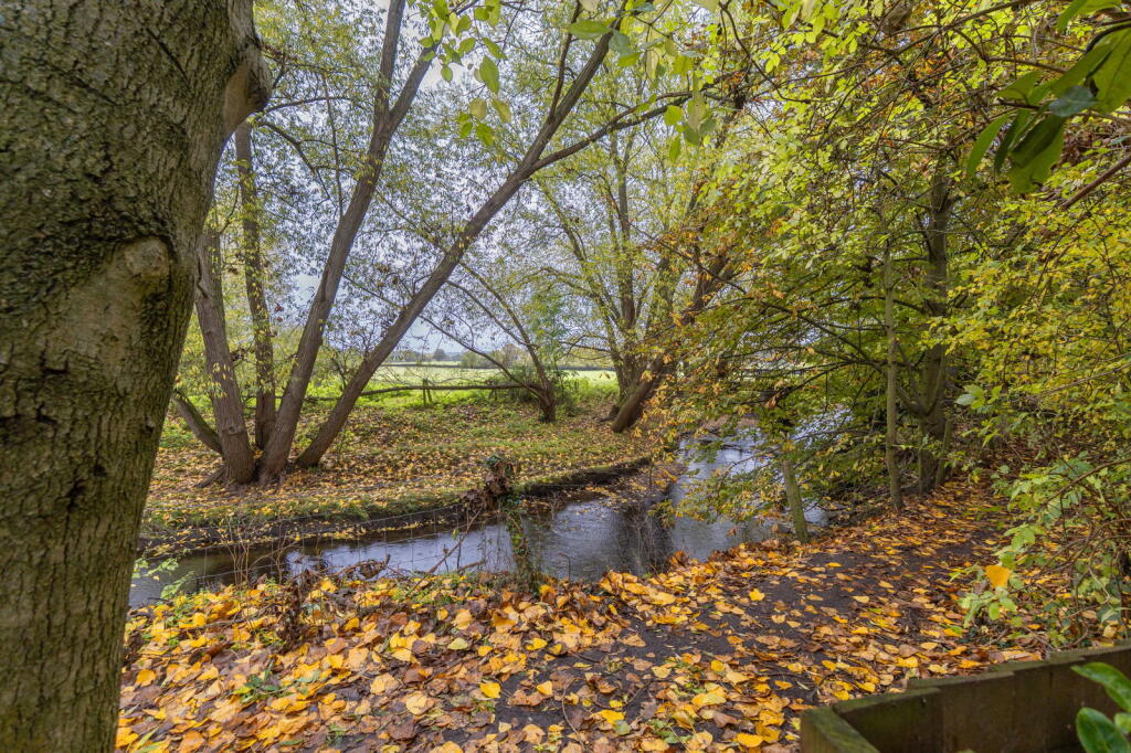 Additional image 40 of 2B Priory Court, Studley, Warwickshire, B80 7BB