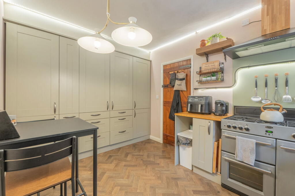 Additional image 13 of 2B Priory Court, Studley, Warwickshire, B80 7BB