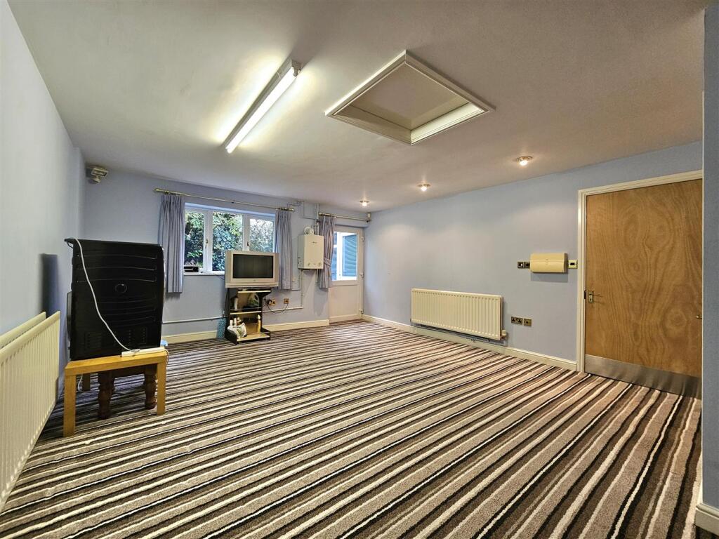 Additional image 13 of Yew Tree Lane, Solihull