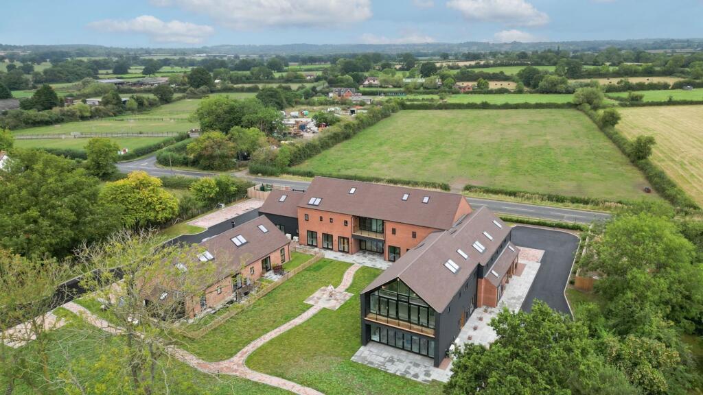 Additional image 35 of Droitwich Road, Bradley Green, B96