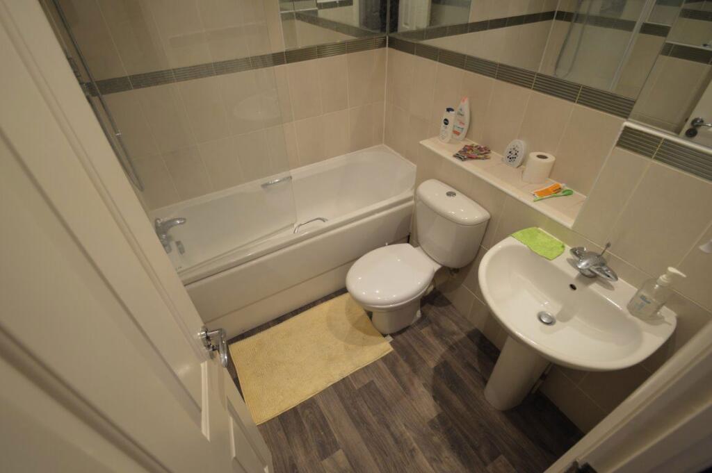 Additional image 11 of The Runway