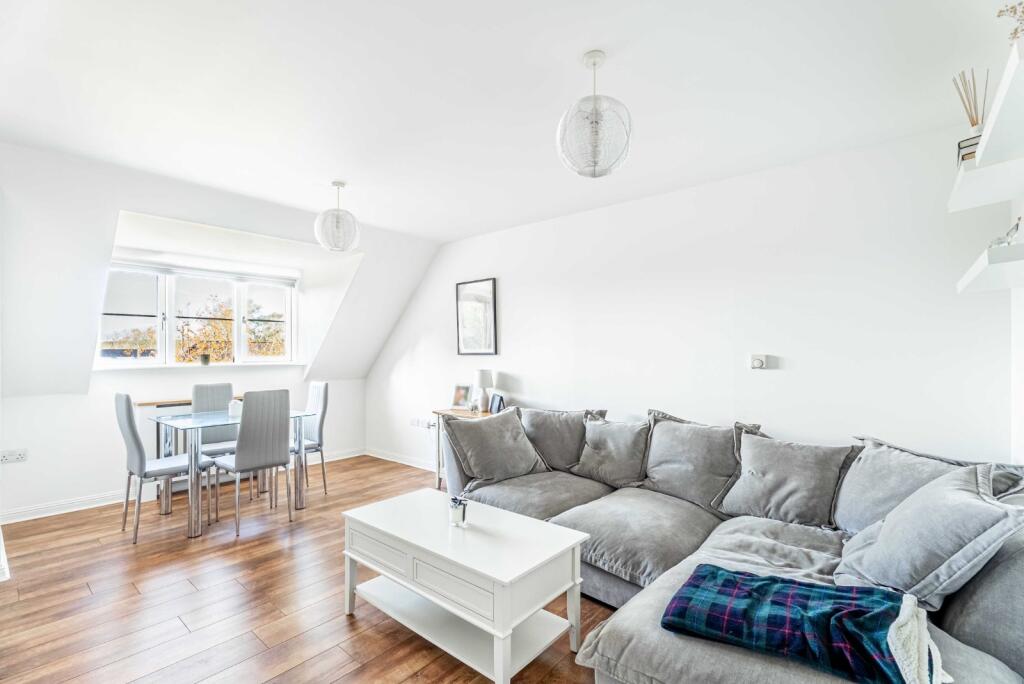 Additional image 5 of Avian Avenue, Curo Park, St. Albans, Hertfordshire, AL2