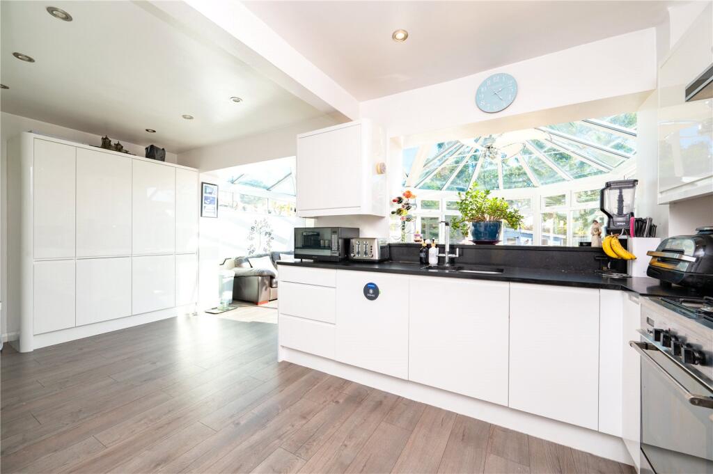 Additional image 4 of The Crescent, Bricket Wood, St. Albans, Hertfordshire