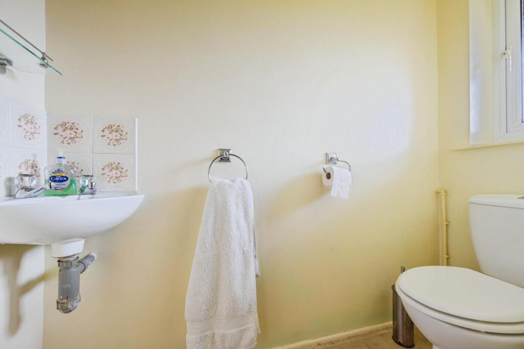 Additional image 12 of Greenacre Close, Tamworth