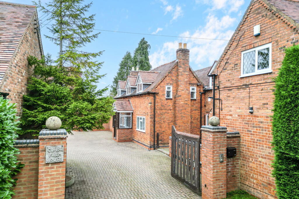 Additional image 42 of Small Lane, Earlswood