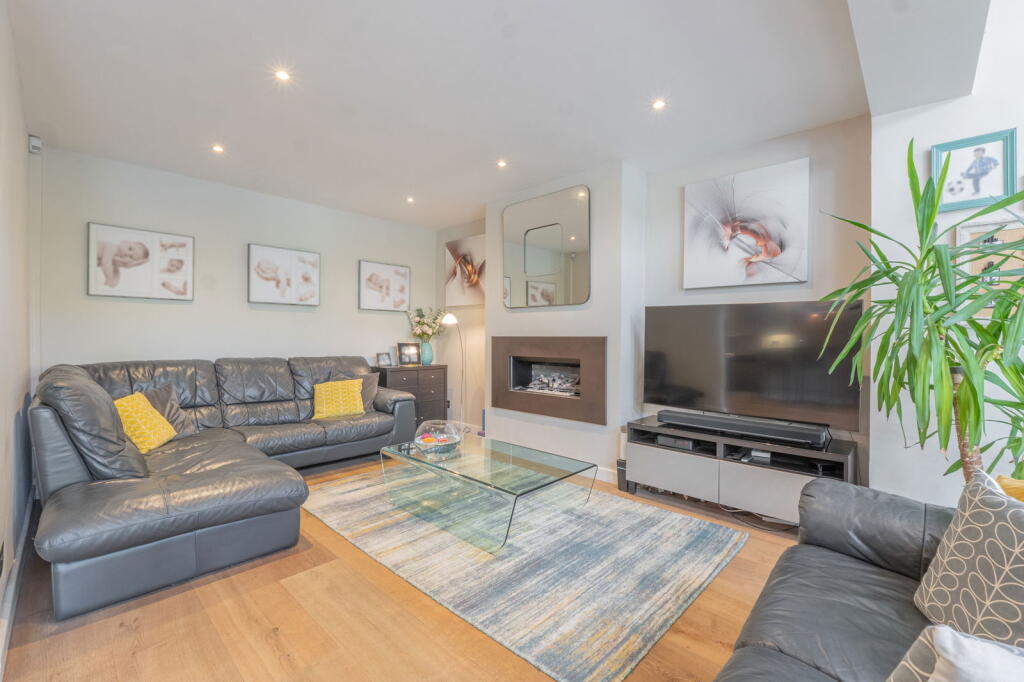 Additional image 10 of Greyfort Crescent, Solihull, B92 8DN