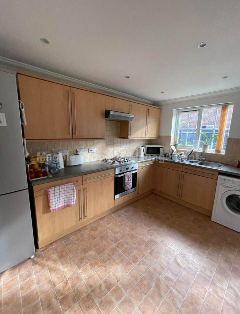 Additional image 7 of Hatfield