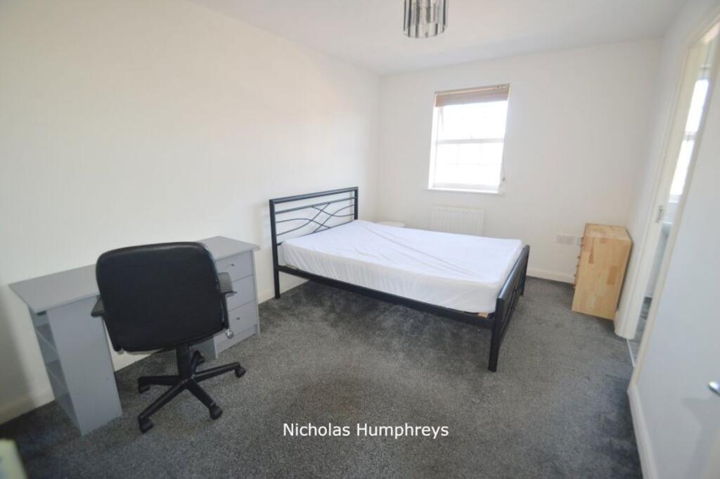 Additional image 6 of The Runway