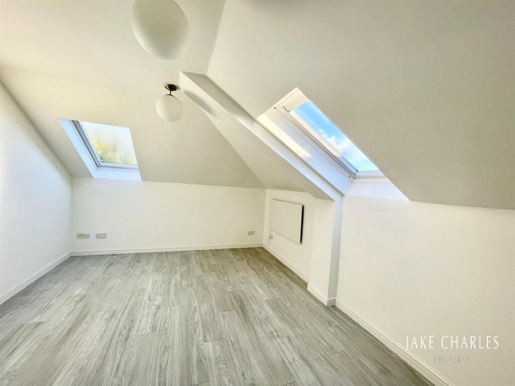 Additional image 12 of Oakwood Road, Bricket Wood, St. Albans