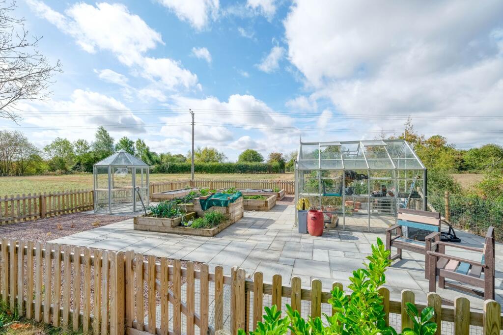 Additional image 24 of Droitwich Road, Bradley Green, B96