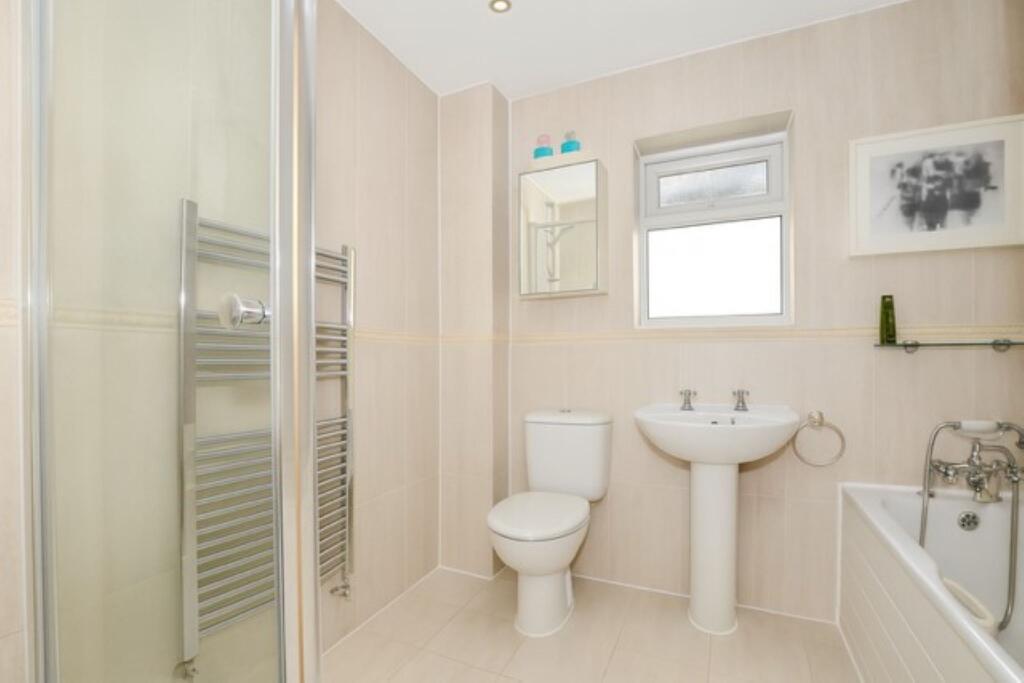 Additional image 14 of Mount Drive, Park Street, St. Albans