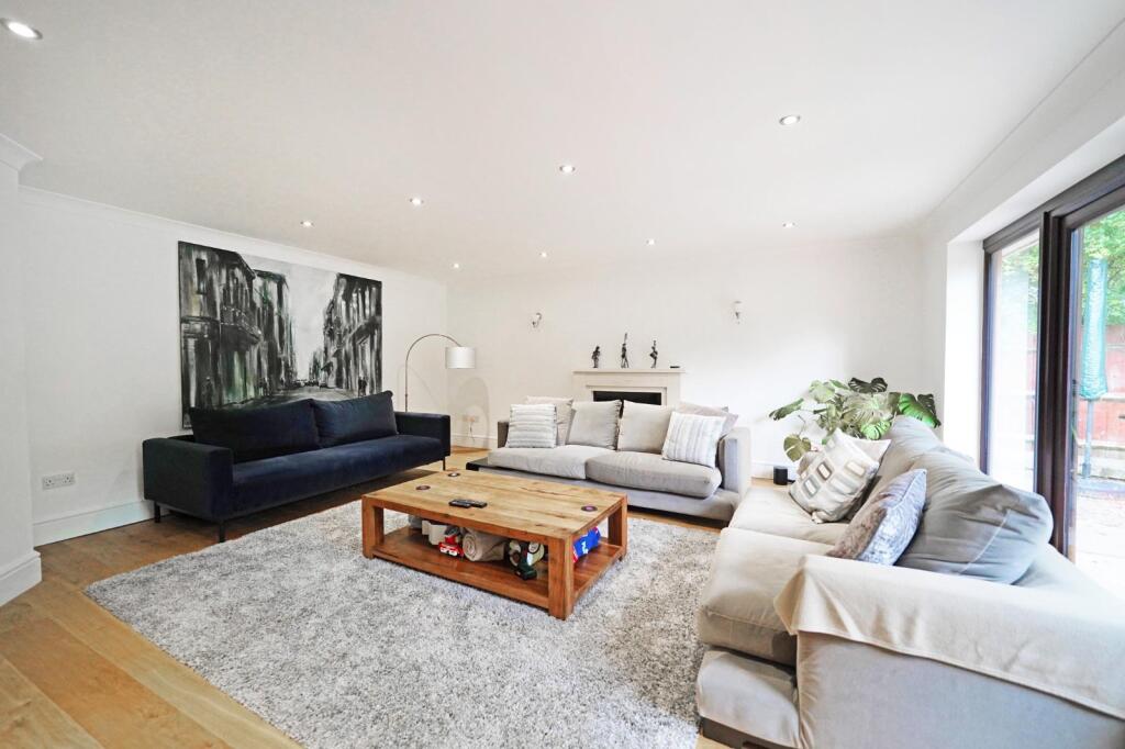 Additional image 3 of Hartington Close, Dorridge, Solihull, West Midlands, B93