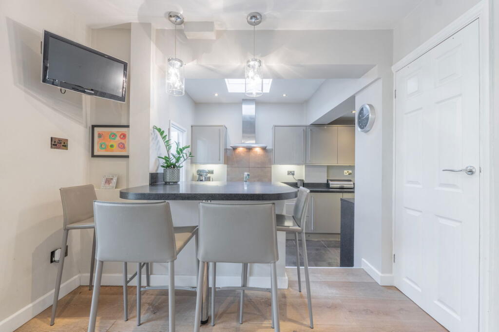 Additional image 14 of Greyfort Crescent, Solihull, B92 8DN