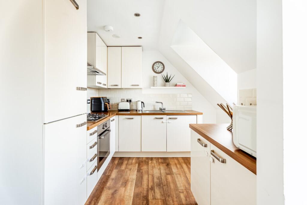 Additional image 4 of Avian Avenue, Curo Park, St. Albans, Hertfordshire, AL2