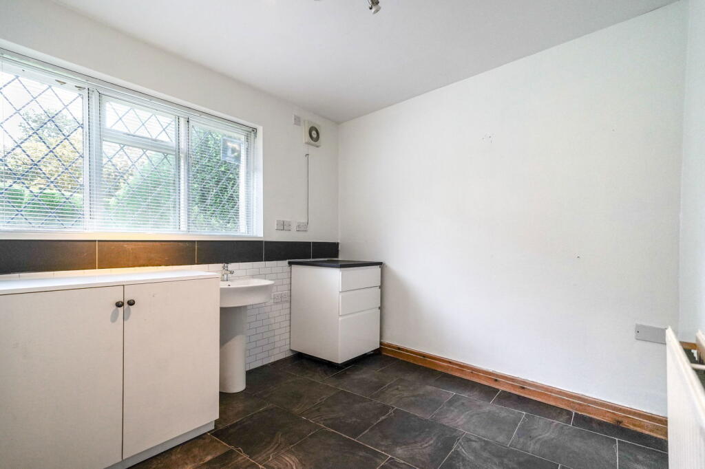 Additional image 16 of Small Lane, Earlswood