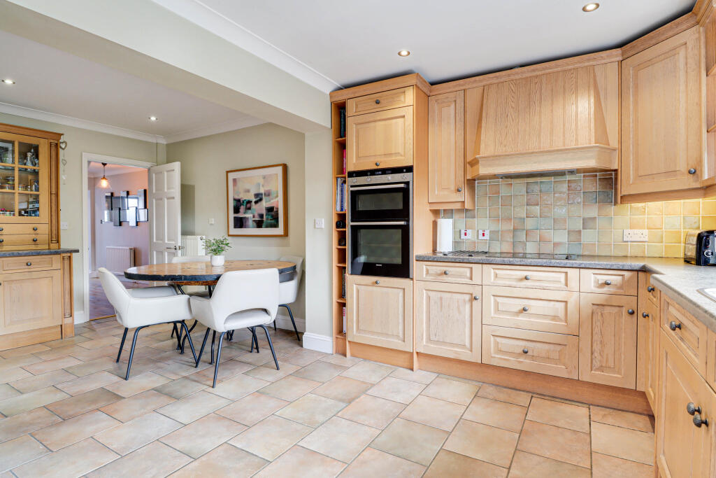 Additional image 8 of Mayflower Road, Park Street, St. Albans, AL2