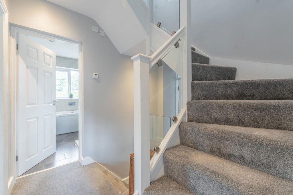 Additional image 21 of Greyfort Crescent, Solihull, B92 8DN