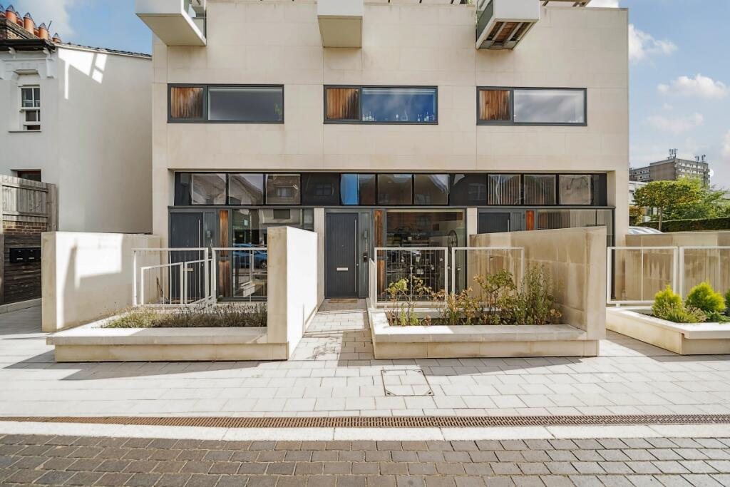 London Road St. Albans AL1