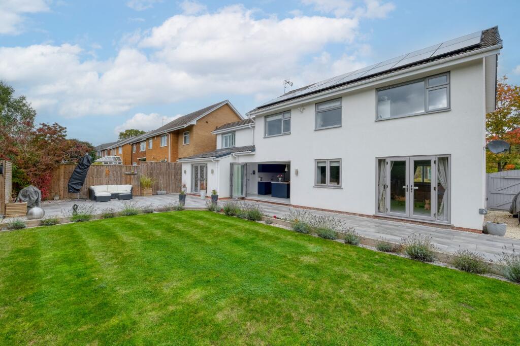 Additional image 38 of Gainsborough Crescent, Knowle, B93