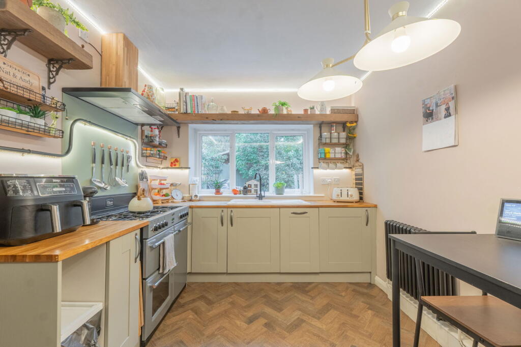 Additional image 11 of 2B Priory Court, Studley, Warwickshire, B80 7BB