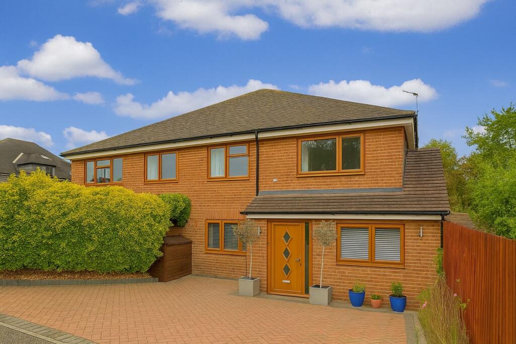 Property image for Mount Drive, Park Street, St. Albans