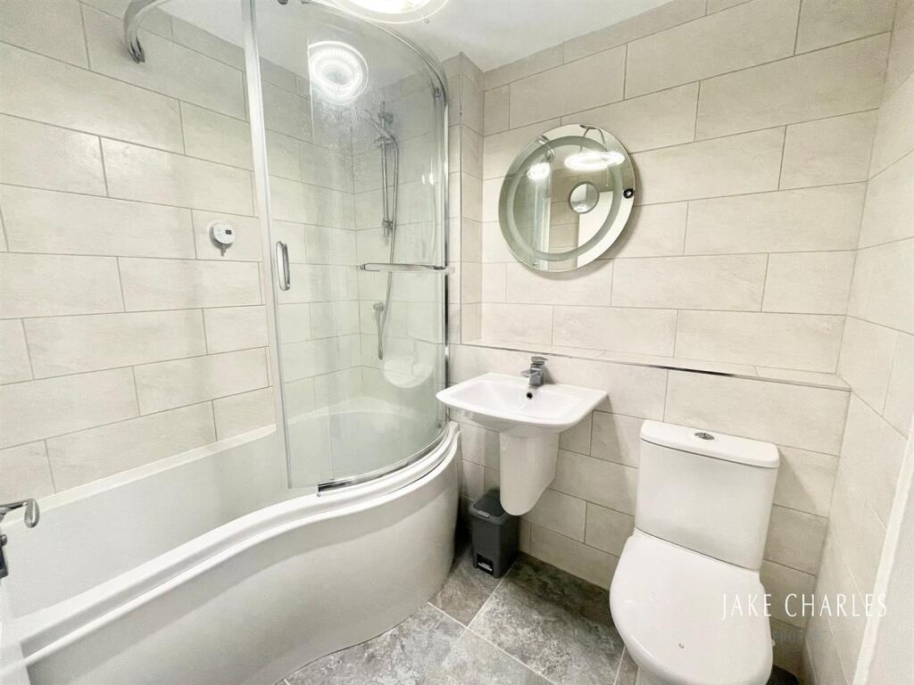 Additional image 8 of Oakwood Road, Bricket Wood, St. Albans