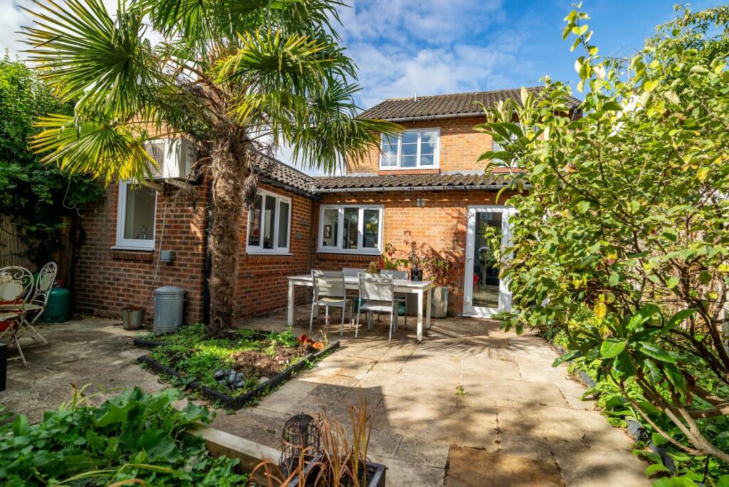 Additional image 20 of Kingfisher Close, Wheathampstead, St. Albans, Hertfordshire, AL4