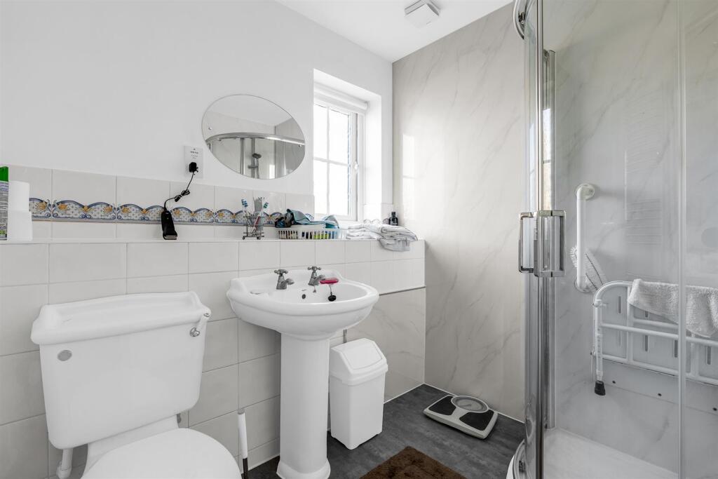 Additional image 17 of Welwyn Hall Gardens, Welwyn