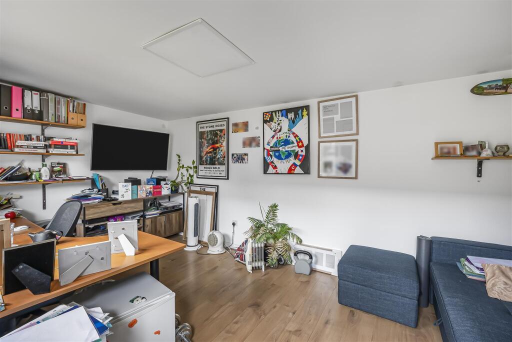 Additional image 4 of Raymonds Plain, Welwyn Garden City