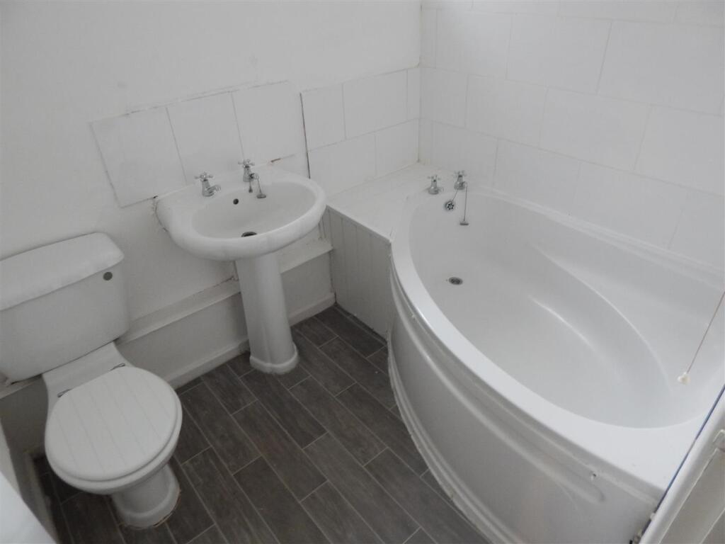 Additional image 6 of Crabtree Close, Redditch